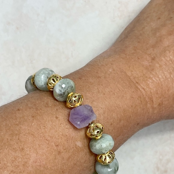 Prehnite and Amethyst bracelet - Picture 5 of 7